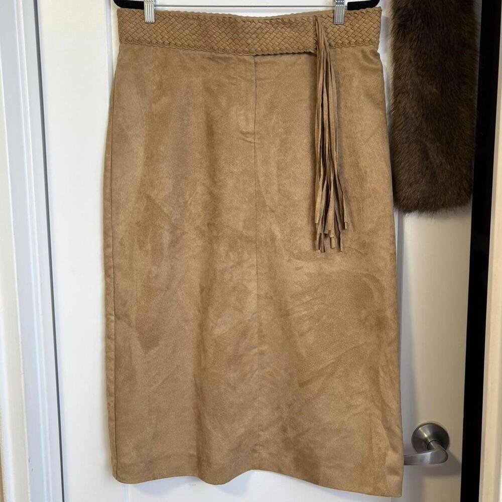 MANTLES SUEDE MIDI SKIRT WITH FRINGE DETAILS